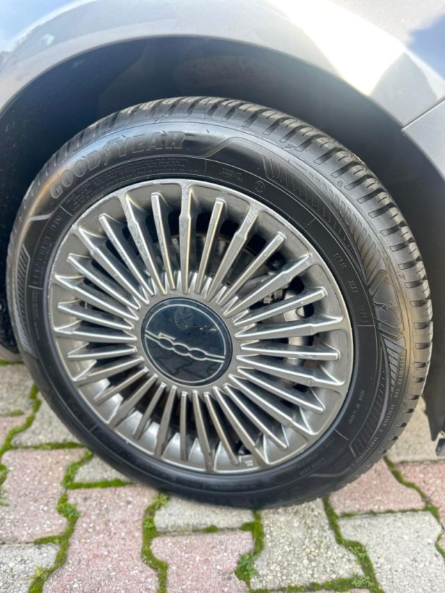 FIAT 500E BUSINESS OPENING EDITION - foto 25