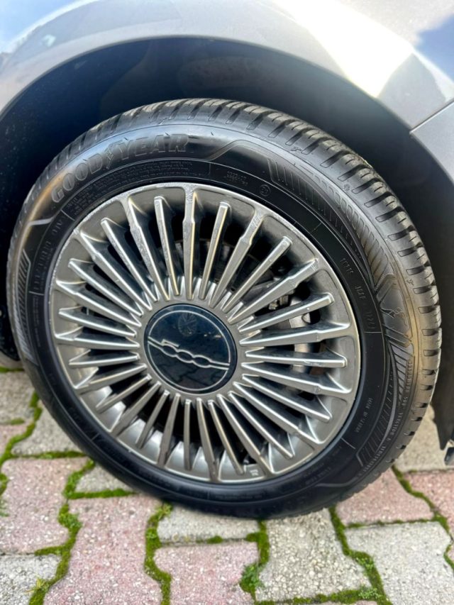 FIAT 500E BUSINESS OPENING EDITION - foto 19
