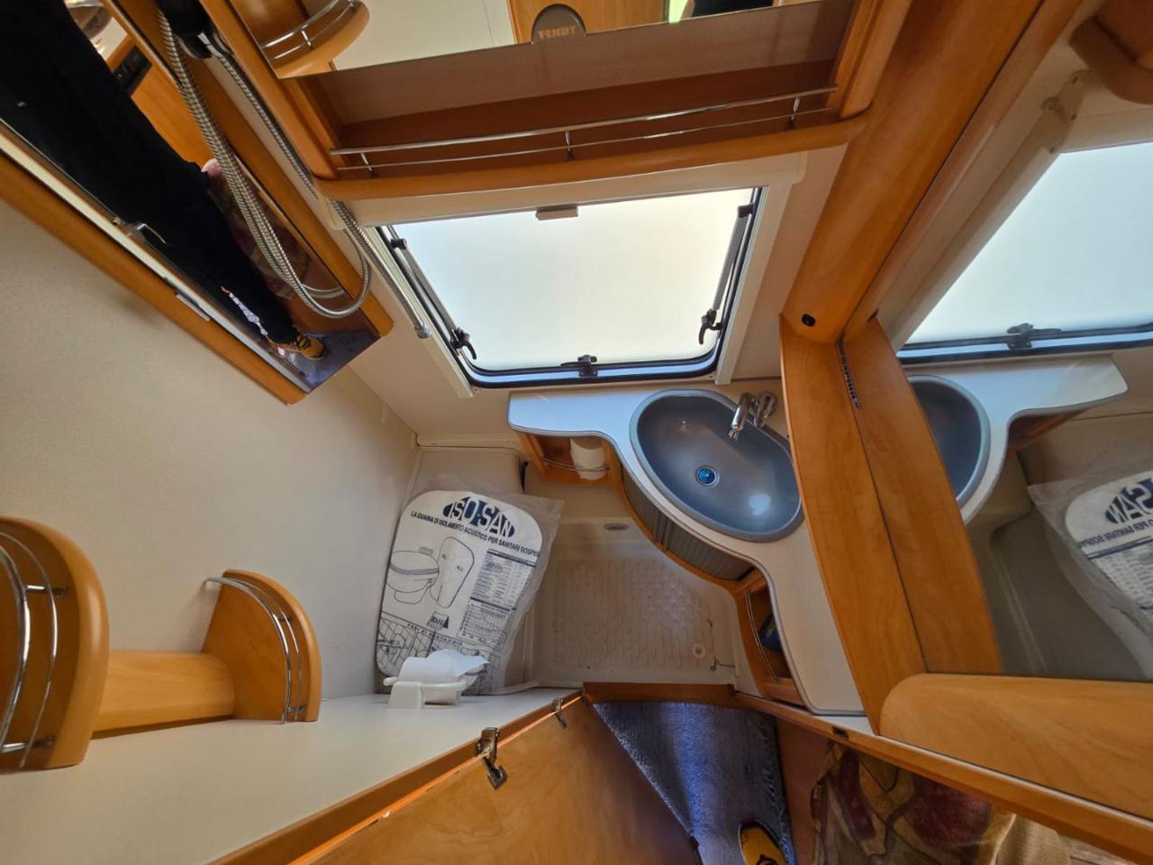 ADRIA CORAL 590 DS - 10