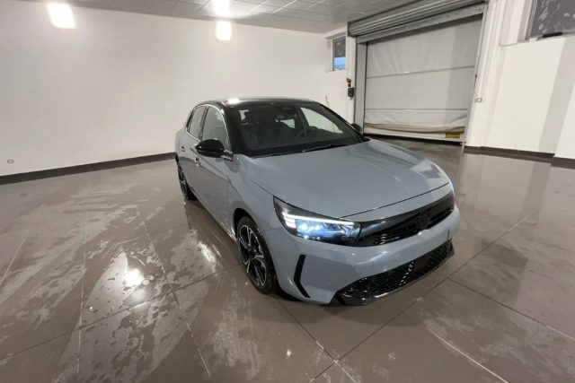 OPEL Corsa Elettrica/Benzina 2025 usata, Roma