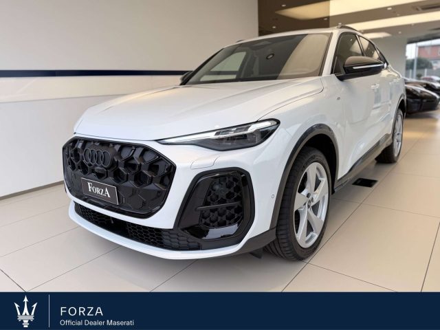 AUDI Q5 Elettrica/Diesel 2025 usata, Torino