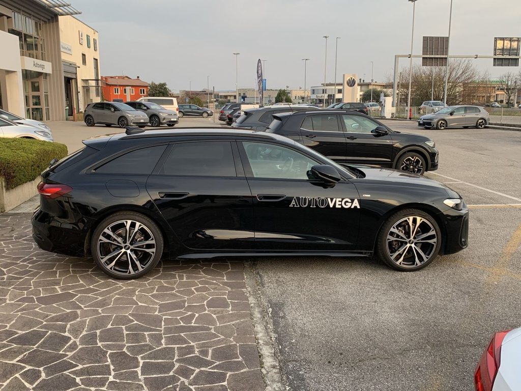 immagine usato AUDI A5 avant 2.0 tfsi s line edition 150cv s-tronic