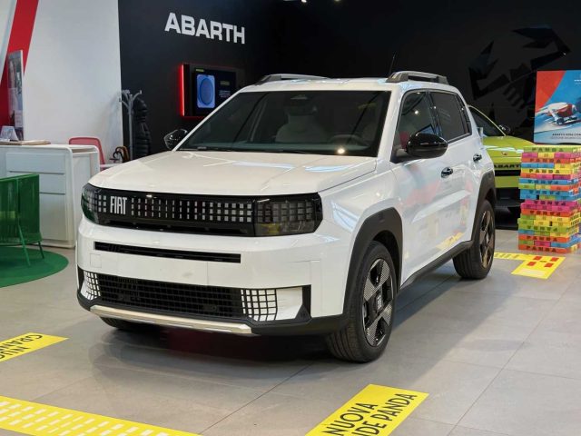 FIAT Grande Panda Elettrica/Benzina 2026 usata, Sondrio FIAT Grande Panda Elettrica/Benzina 2026 usata, Sondrio