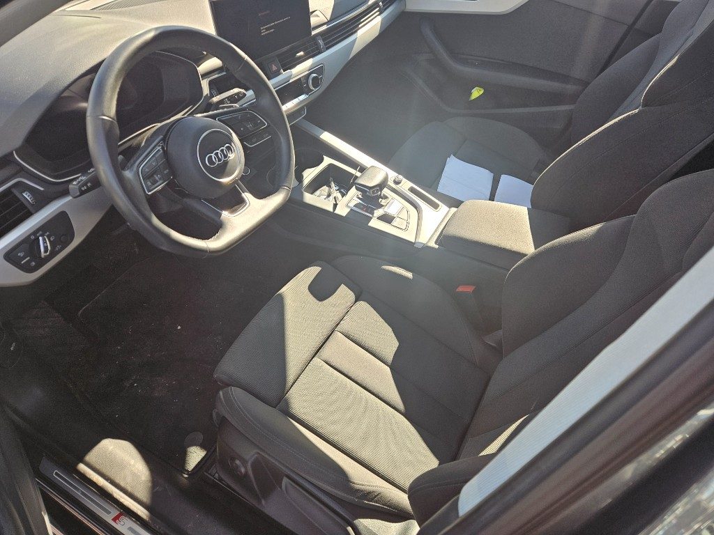AUDI A4 Avant 30 TDI/136 CV S tronic S line edition - 6