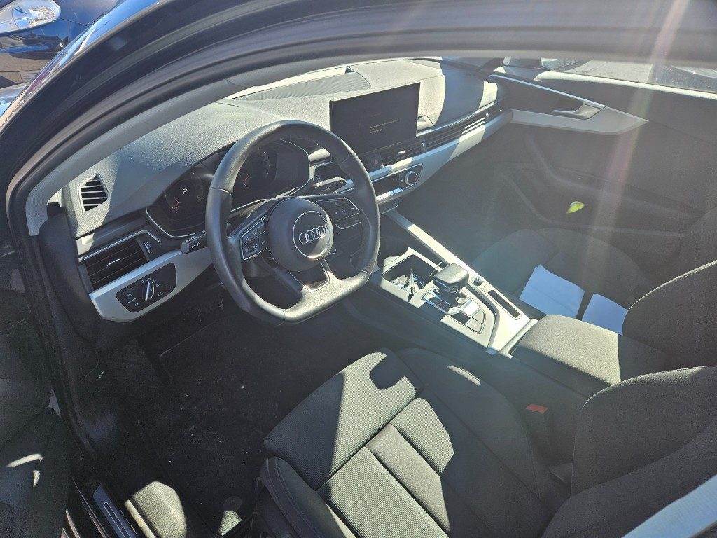 AUDI A4 Avant 30 TDI/136 CV S tronic S line edition - 9