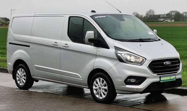 FORD Transit Custom Diesel 2020 usata