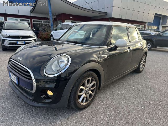 MINI Cooper D Diesel 2016 usata
