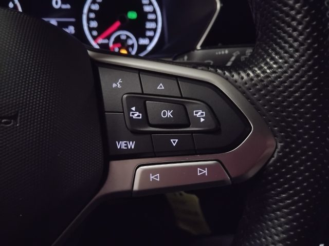 VOLKSWAGEN T-CROSS 1.5 TSI DSG STYLE R-LINE VIDEO - foto 25