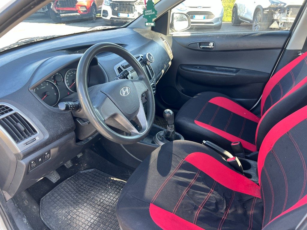 Immagine di HYUNDAI i20 1.1 CRDi 5p. del 11/2012 km 371501