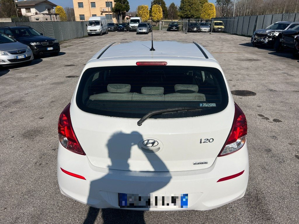 Immagine di HYUNDAI i20 1.1 CRDi 5p. del 11/2012 km 371501