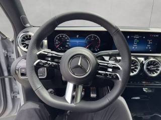 MERCEDES-BENZ A 180 usata, con Controllo automatico clima