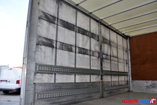 VOLKSWAGEN CRAFTER 50/35 2.0 BITDI 177CV DSG L4 FUR - foto 32