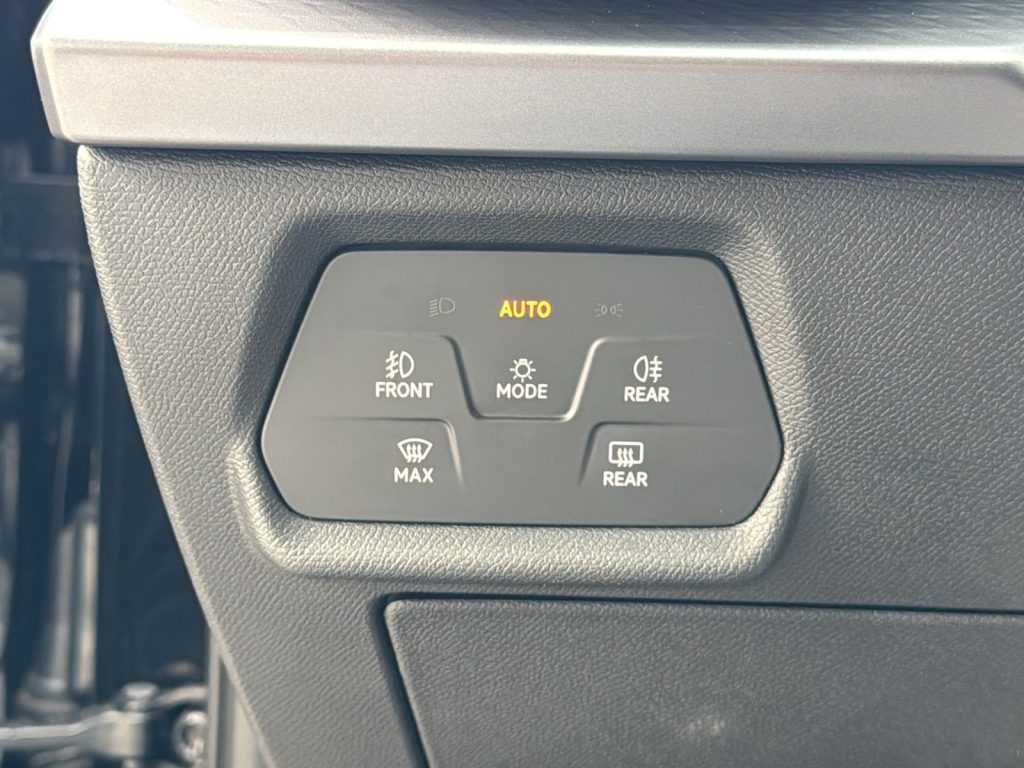 immagine usato CUPRA Leon sportstourer 2.0 tdi 150cv dsg