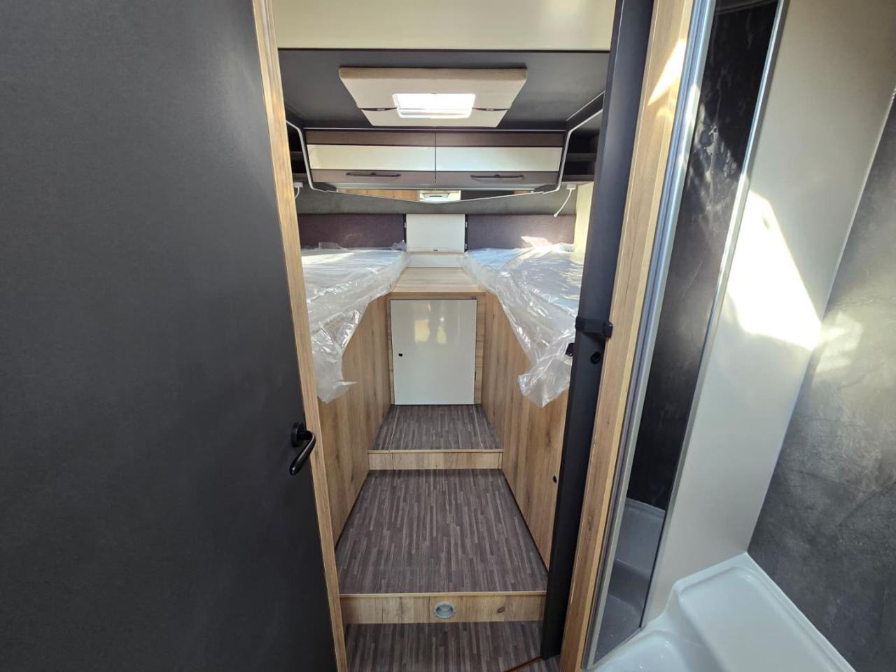 ELNAGH T-LOFT 530 - 12