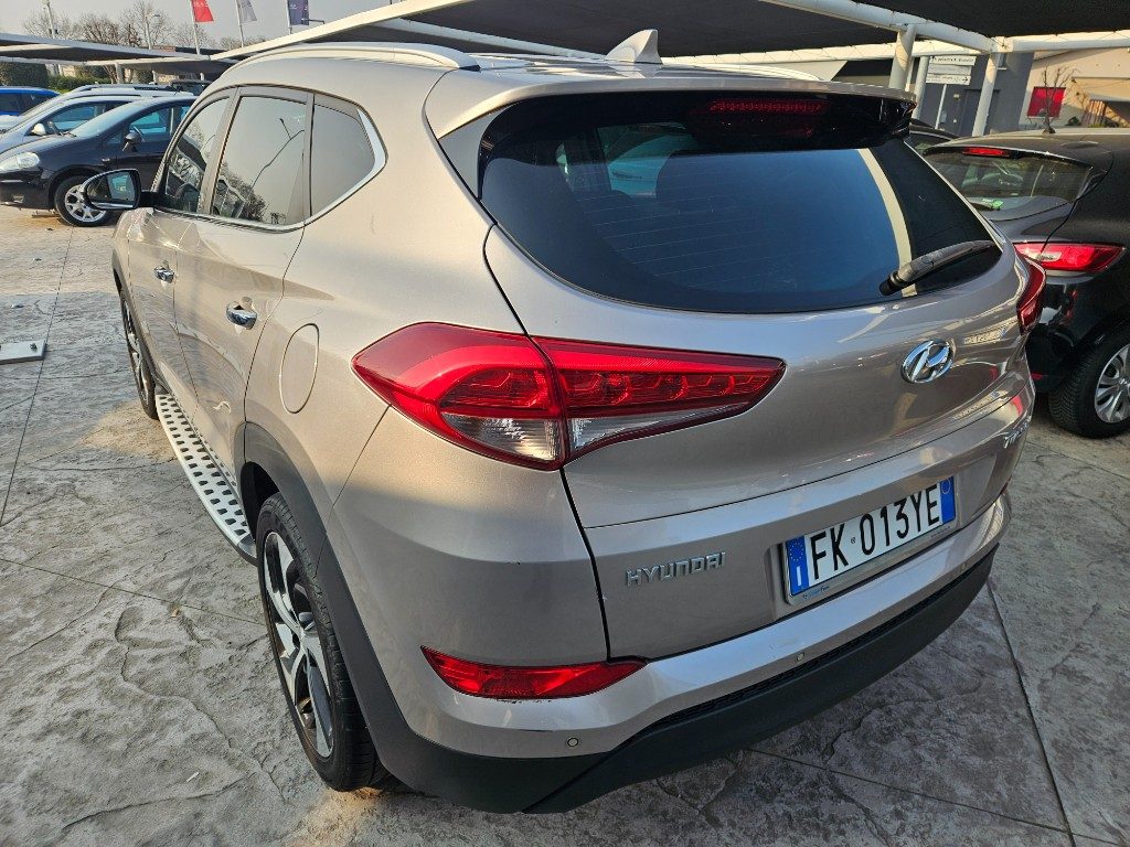HYUNDAI Tucson 1.7 CRDi XPossible - 8