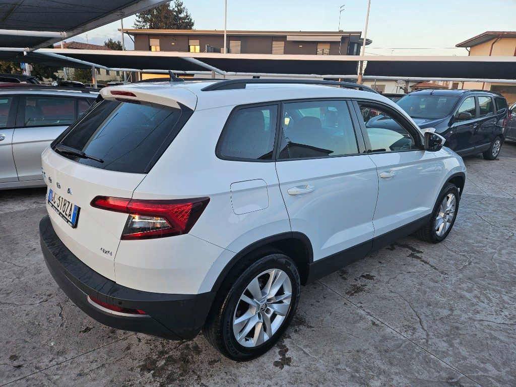 SKODA Karoq 2.0 TDI EVO SCR 4x4 DSG Executive - 10