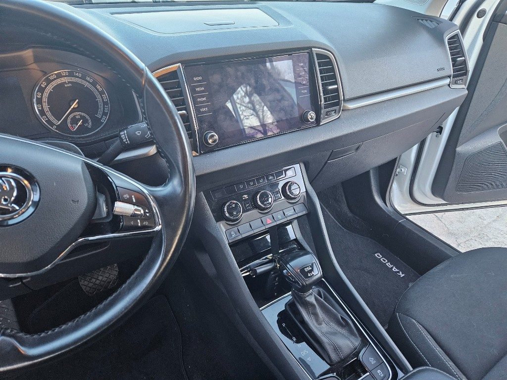 SKODA Karoq 2.0 TDI EVO SCR 4x4 DSG Executive - 26