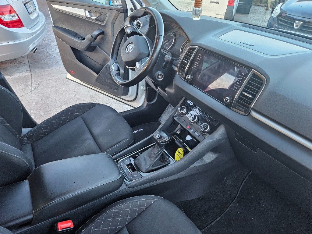 SKODA Karoq 2.0 TDI EVO SCR 4x4 DSG Executive - 19