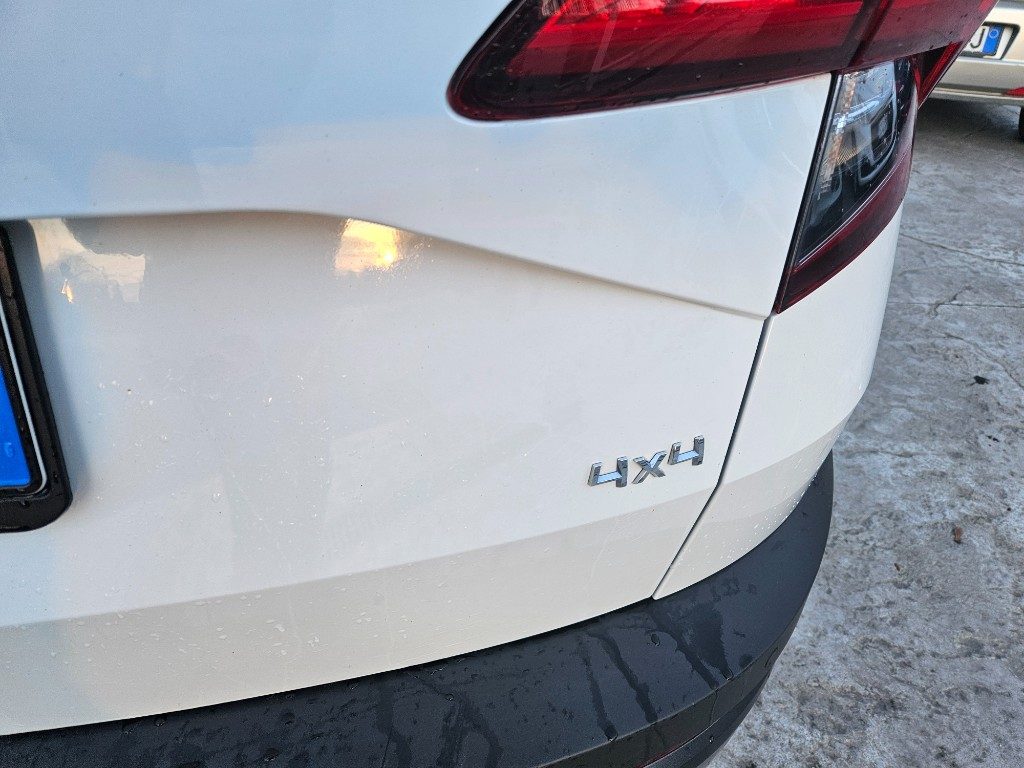 SKODA Karoq 2.0 TDI EVO SCR 4x4 DSG Executive - 8