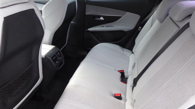 PEUGEOT 3008 BLUEHDI 120 S&S EAT6 ALLURE - foto 19