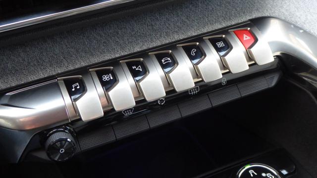 PEUGEOT 3008 BLUEHDI 120 S&S EAT6 ALLURE - foto 25