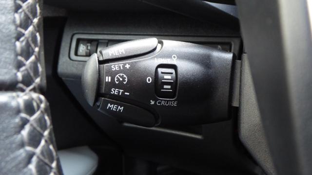 PEUGEOT 3008 BLUEHDI 120 S&S EAT6 ALLURE - foto 27