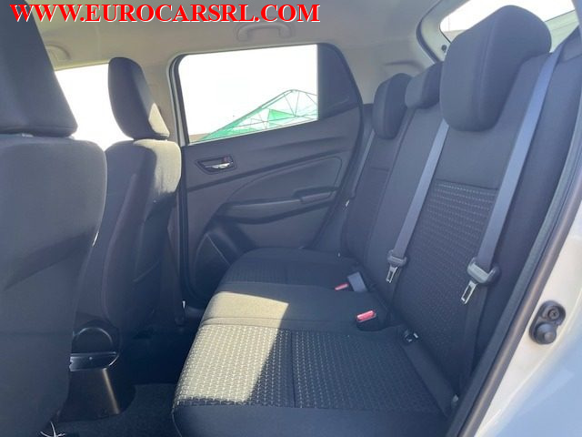 SUZUKI SWIFT 1.2 HYBRID TOP - foto 22