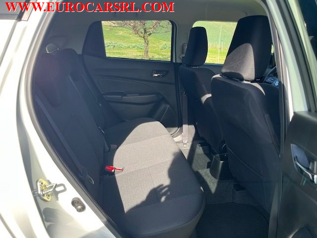 SUZUKI SWIFT 1.2 HYBRID TOP - foto 24