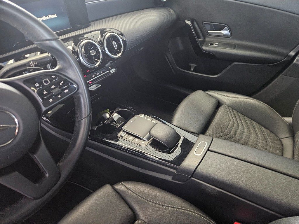 MERCEDES-BENZ A 180 d Automatic Premium - 11