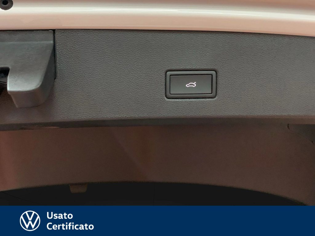 immagine km0 VOLKSWAGEN T-Roc 2.0 tdi r-line plus 150cv dsg