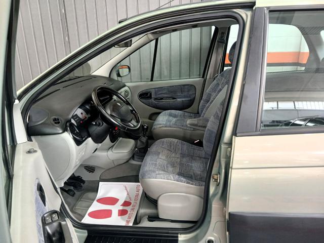RENAULT MEGANE SCÉNIC 4X4 2.0 16V RX4 PRIVILÈGE - foto 8