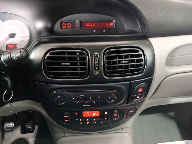 RENAULT MEGANE SCÉNIC 4X4 2.0 16V RX4 PRIVILÈGE - foto 14