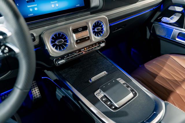 MERCEDES-BENZ G 450 D MILD HYBRID S.W. AMG LINE* - foto 37