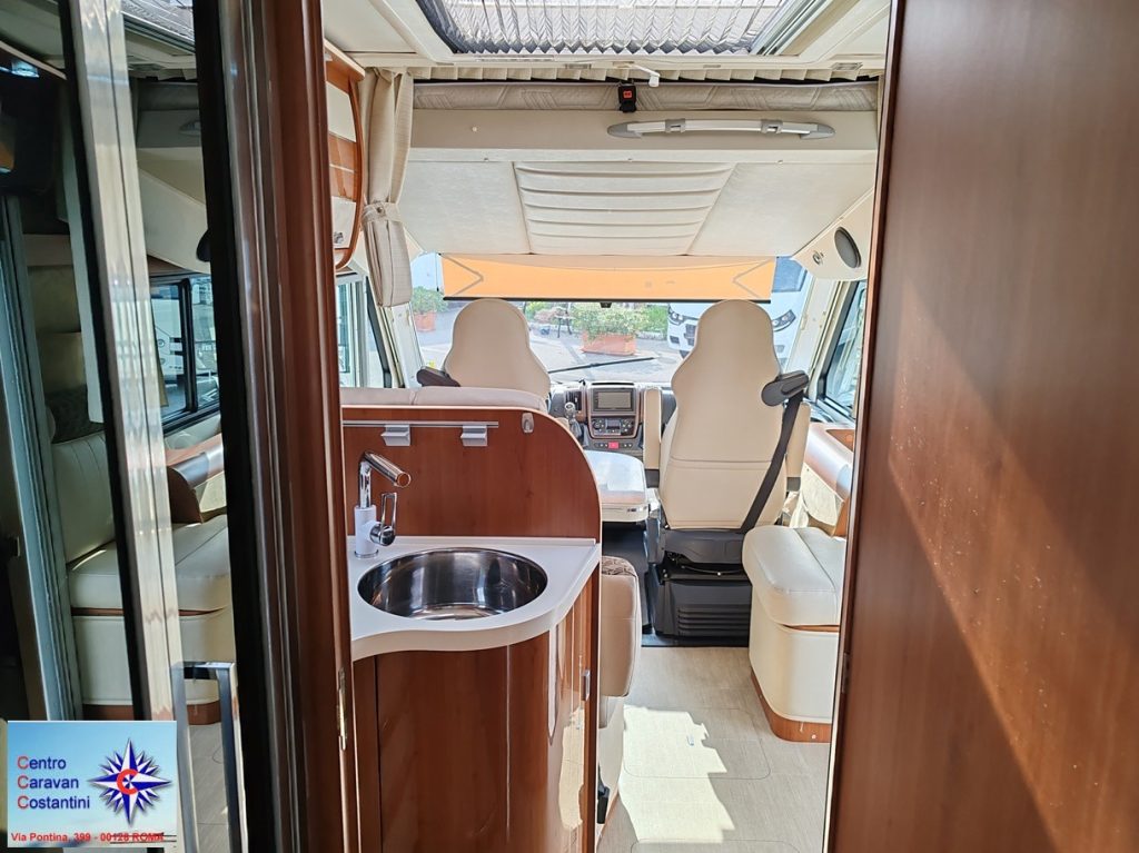 MOBILVETTA K - YACHT 89 TEKNOLINE 90 23444151 O 69b2861e80d5e
