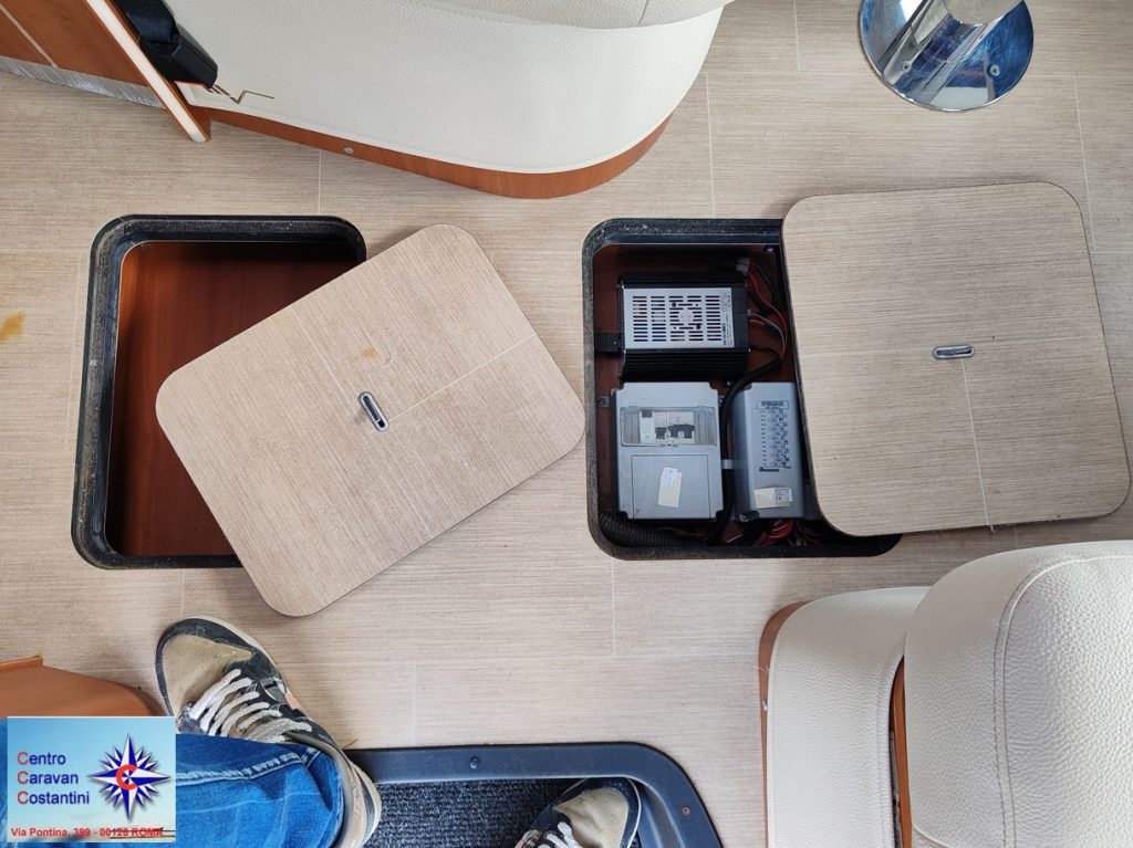 MOBILVETTA K - YACHT 89 TEKNOLINE 94 23444151 O 69b286203fe00