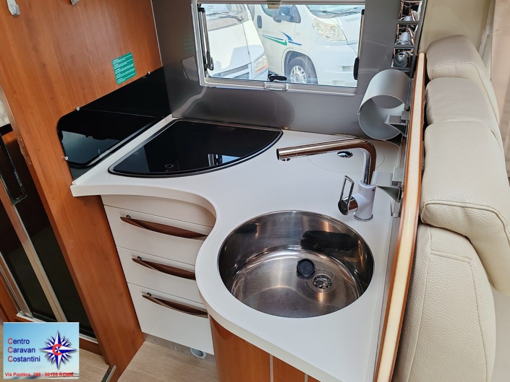 MOBILVETTA K - YACHT 89 TEKNOLINE 96 23444151 O 69b286211d3d9