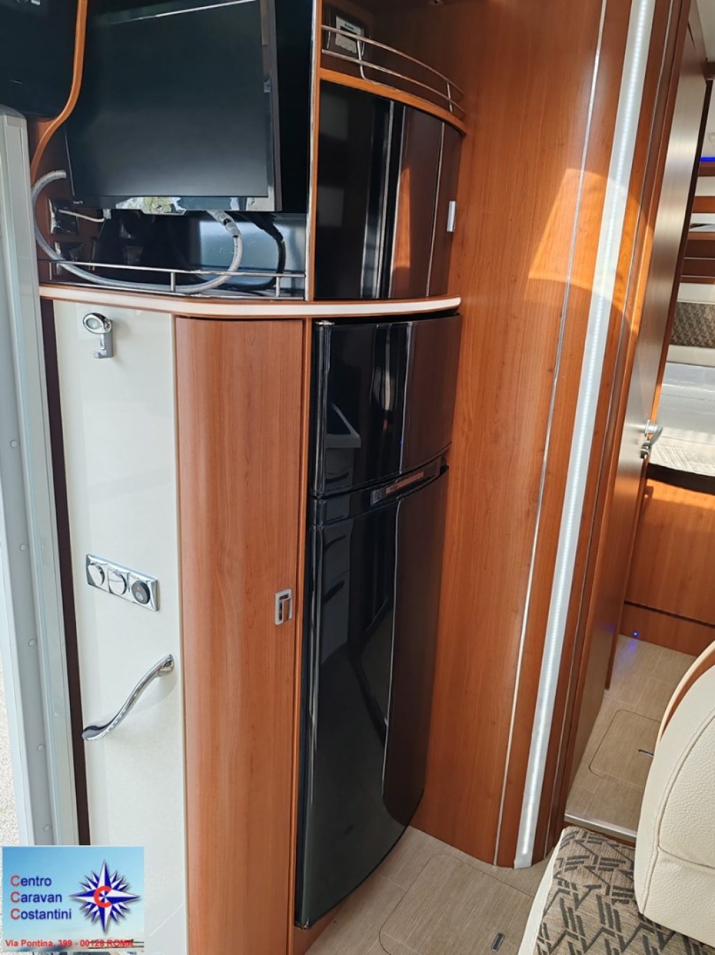 MOBILVETTA K - YACHT 89 TEKNOLINE 98 23444151 O 69b28621c28e8