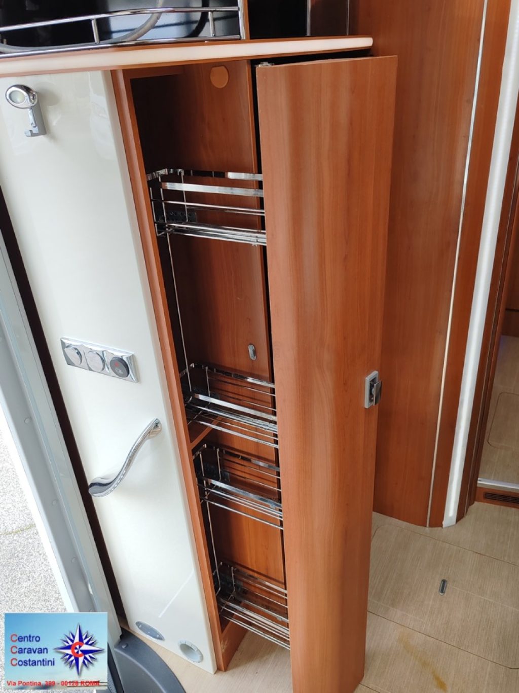 MOBILVETTA K - YACHT 89 TEKNOLINE 99 23444151 O 69b2862225dbc