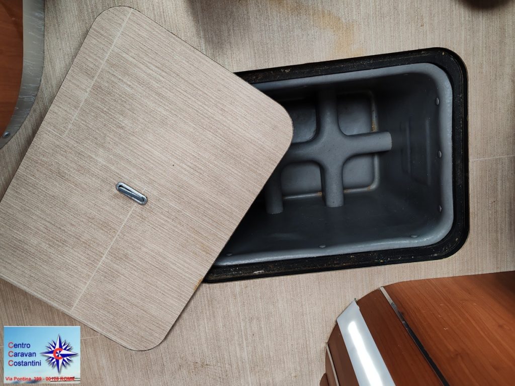 MOBILVETTA K - YACHT 89 TEKNOLINE 100 23444151 O 69b286227e594