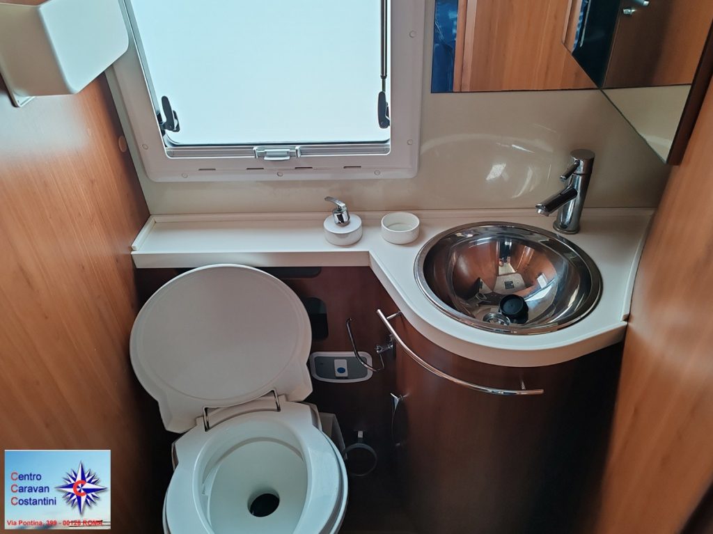 MOBILVETTA K - YACHT 89 TEKNOLINE 110 23444151 O 69b2862957dc2