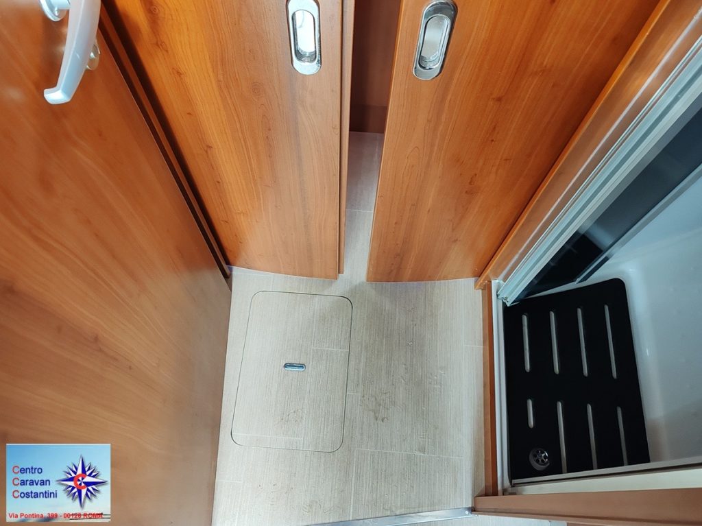 MOBILVETTA K - YACHT 89 TEKNOLINE 112 23444151 O 69b2862a0c3a1