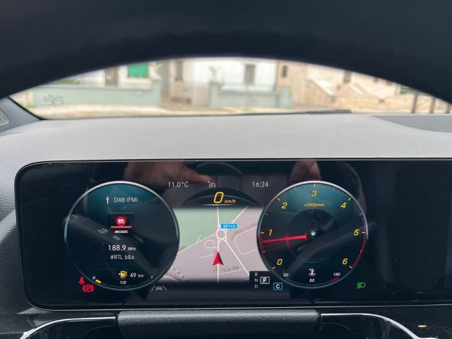 MERCEDES-BENZ GLA 180 D AUTOMATIC SPORT PLUS - foto 28