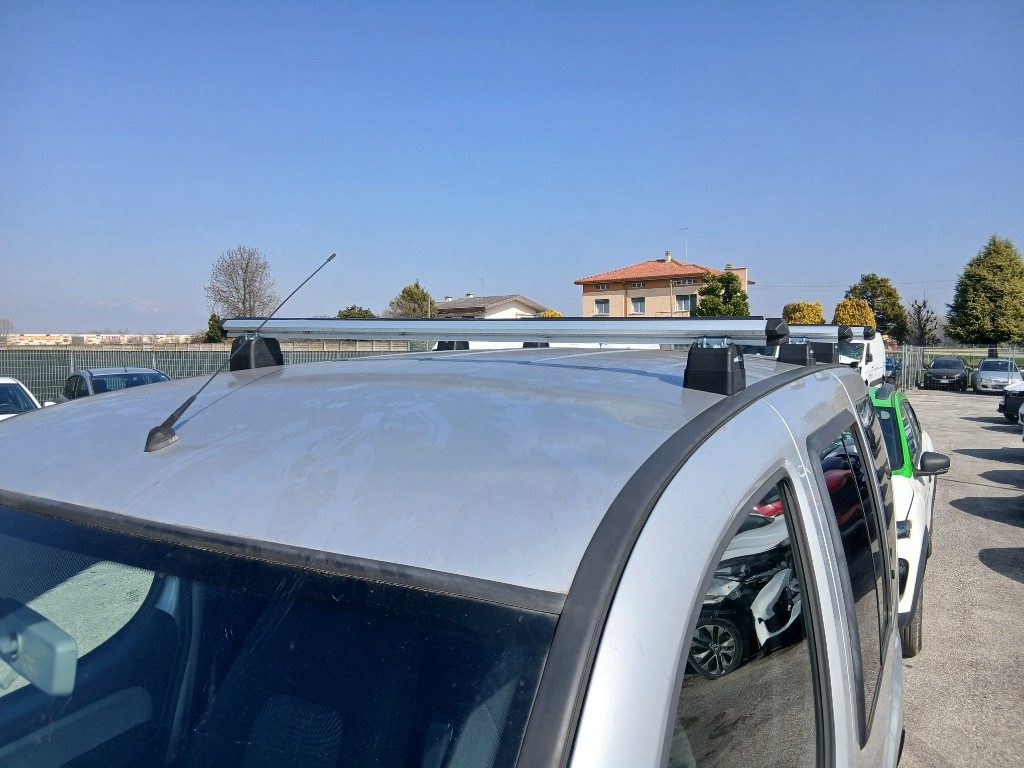 Immagine di FIAT Doblo 1.6 16V Natural Power Active del 04/2009 km 296706