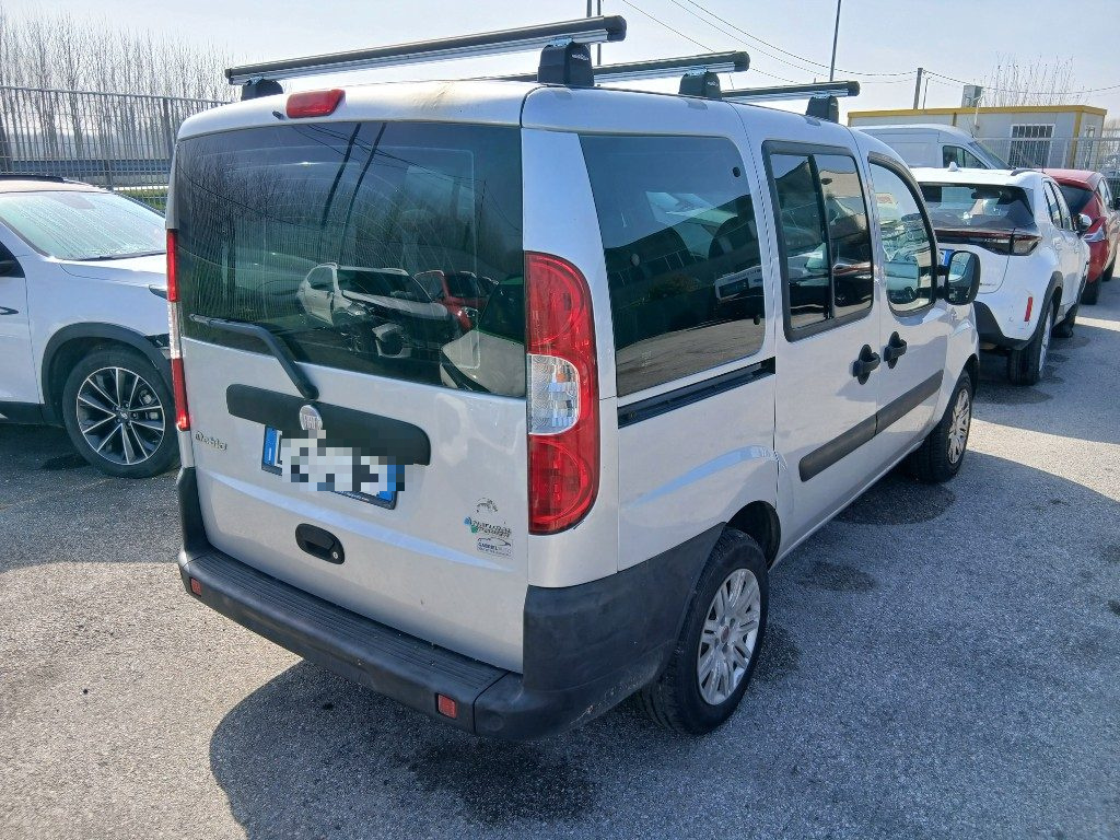 Immagine di FIAT Doblo 1.6 16V Natural Power Active del 04/2009 km 296706