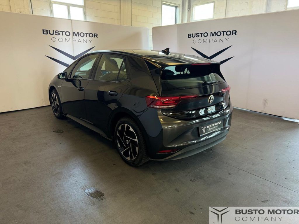 VOLKSWAGEN ID.3 Pro Performance - 4