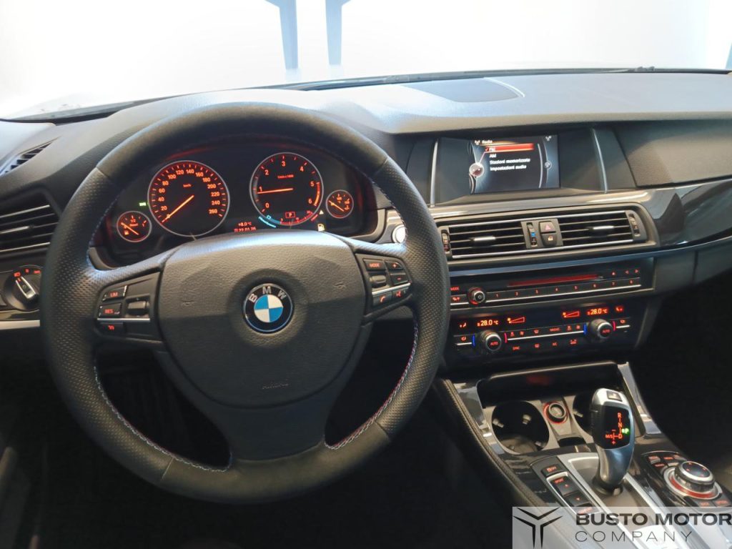 BMW 520 520 d xDrive Touring Msport - 11