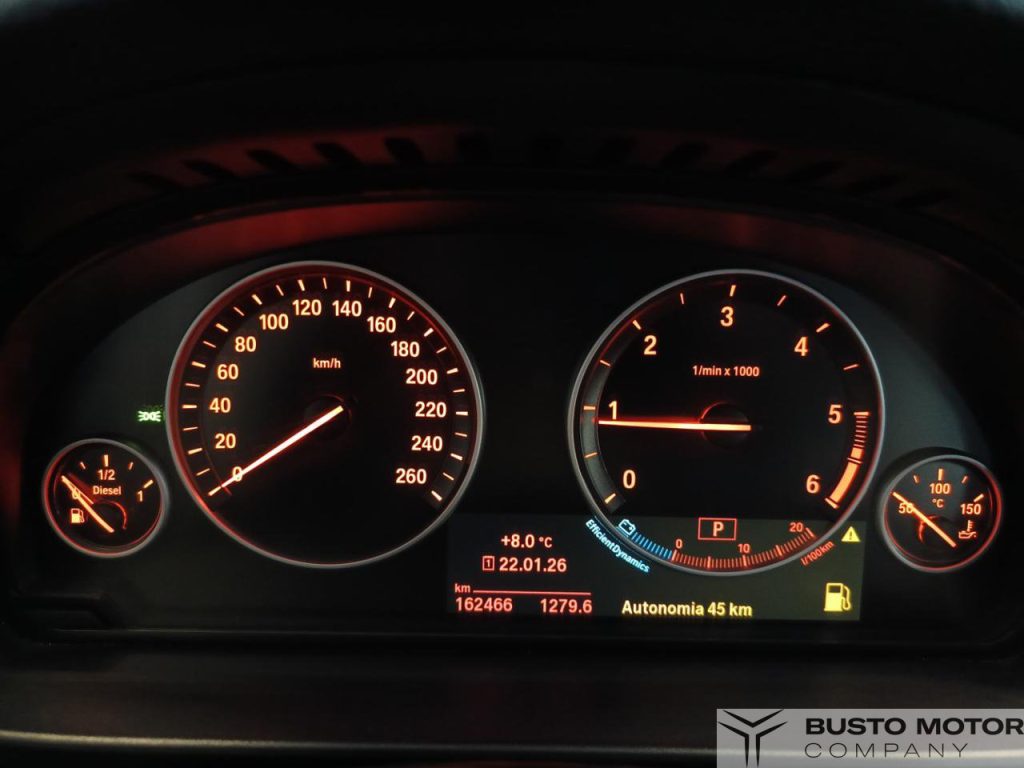 BMW 520 520 d xDrive Touring Msport - 12