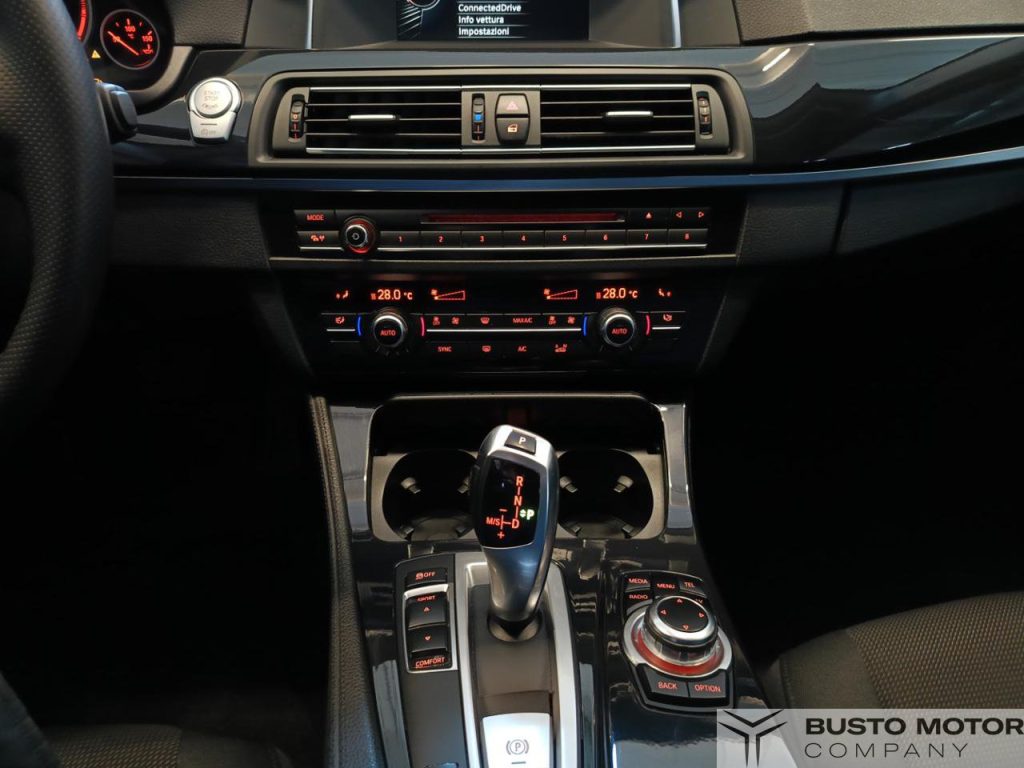 BMW 520 520 d xDrive Touring Msport - 13