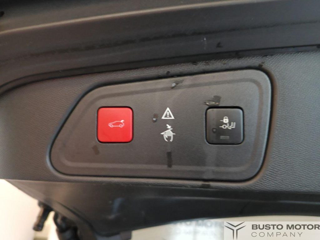 PEUGEOT 3008 BlueHDi 180 S&S EAT8 GT - 16