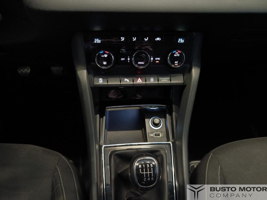 SKODA Karoq 1.0 TSI Executive - 14